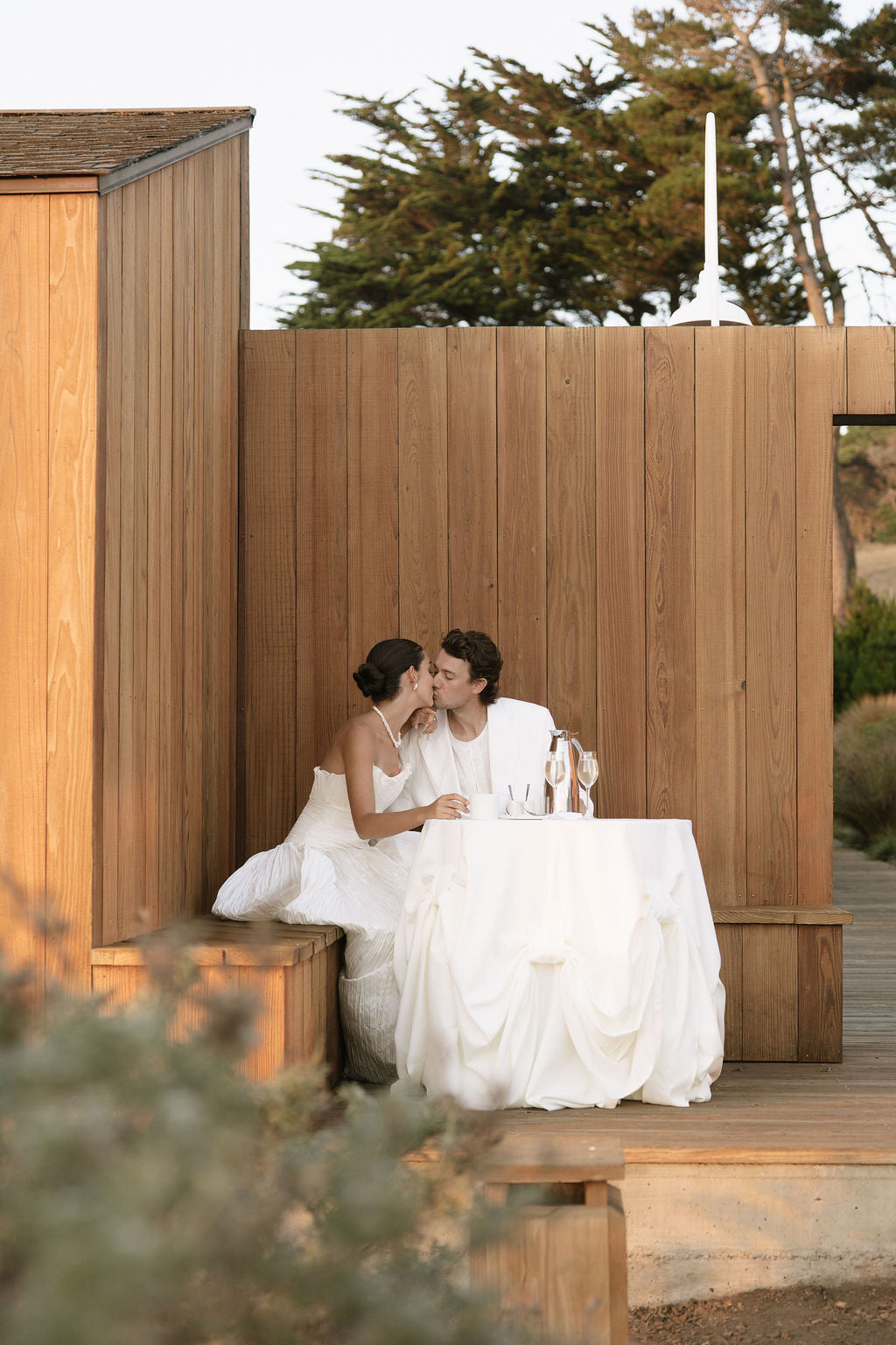 The Laurel Linen
