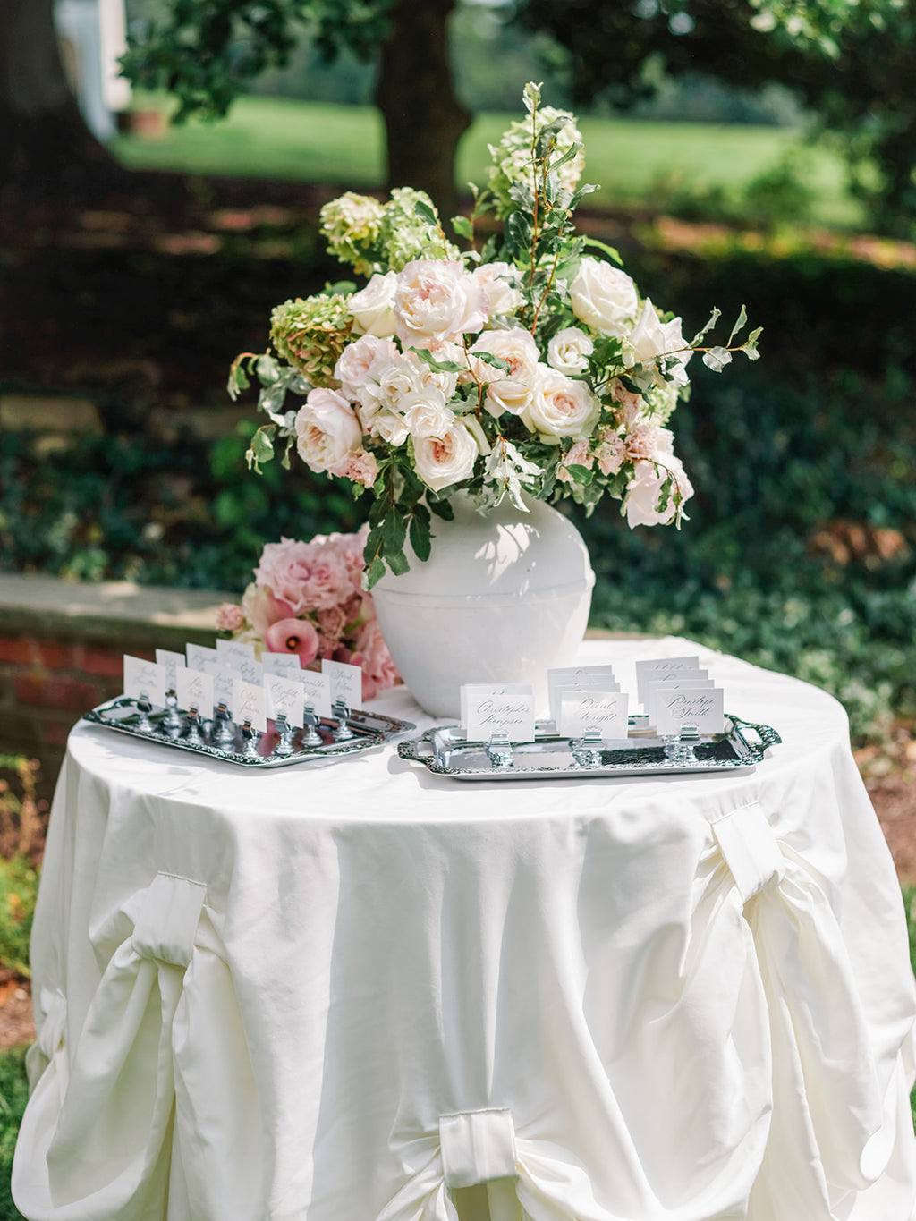 The Laurel Linen