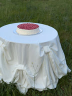 The Laurel Linen