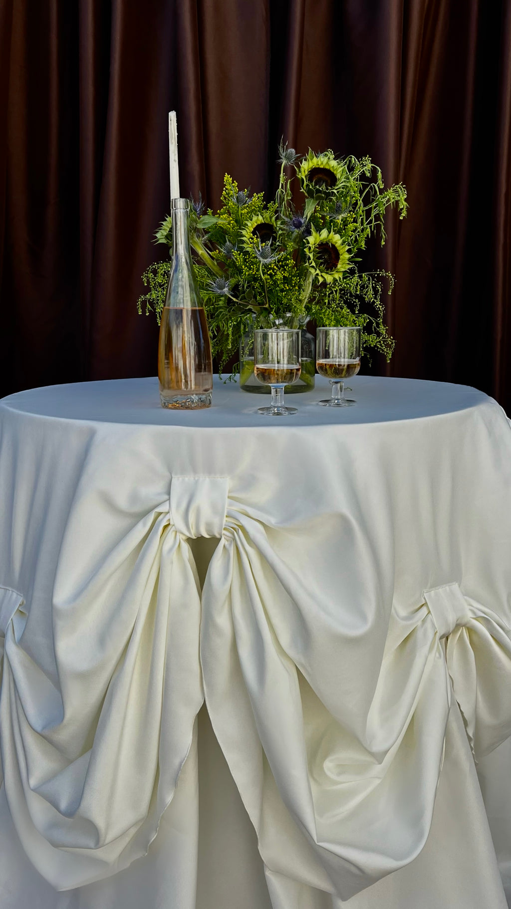 The Laurel Linen