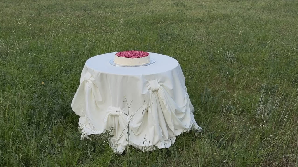 The Laurel Linen